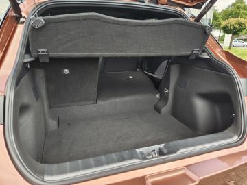 Lexus LBX